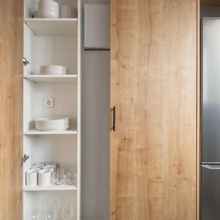 Blueground Galvany Balcony Bcn-114 شقة